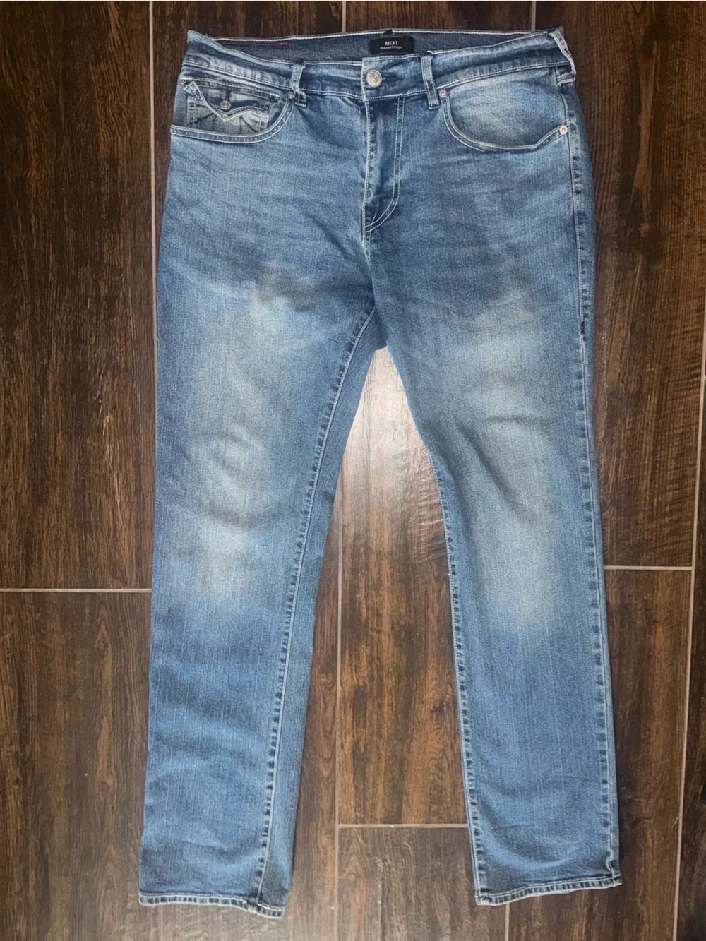 True Religion Ricky Relaxed Straight 34 x 32
EUC